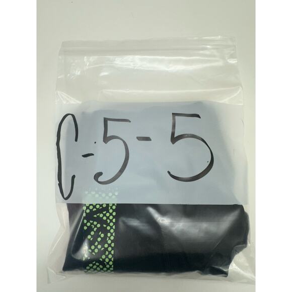 Victorias Secret Sport Womens Leggings Size XS Black Rainbow Knockout Capri - Picture 11 of 11